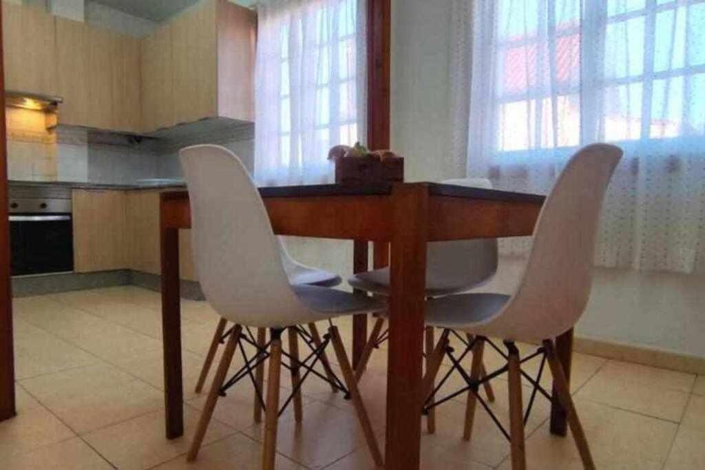 Casa Samil 1ª Planta Con Jardín Сasa de vacaciones Vigo